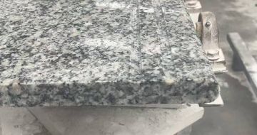 嘉峪关芝麻白楼梯踏步 芙蓉白