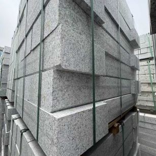 嘉峪关芝麻白路牙石 马路牙子