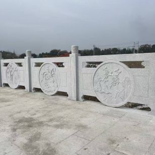 嘉峪关芝麻白河道栏杆 石材栏杆