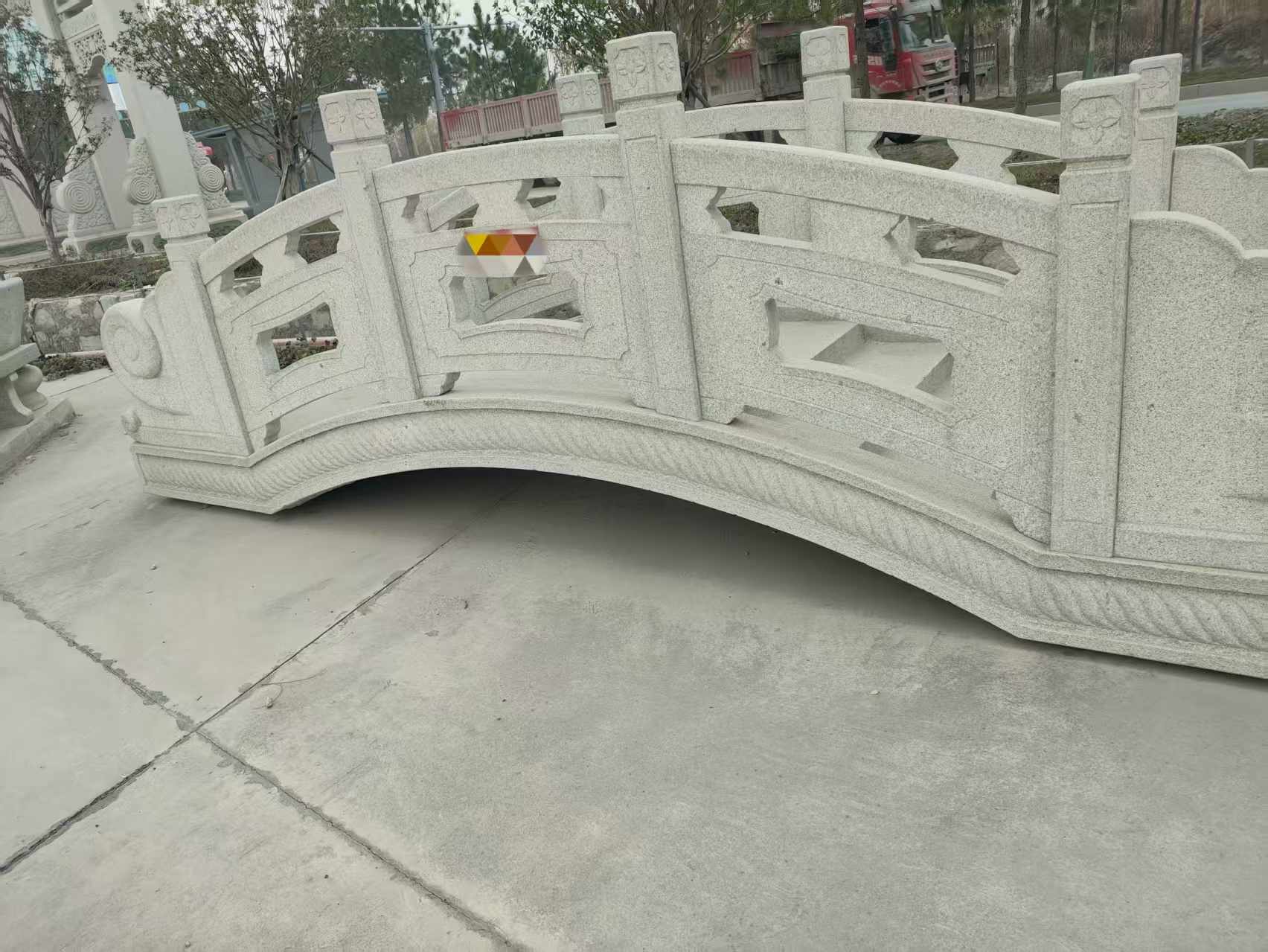嘉峪关芝麻白拱桥，石桥