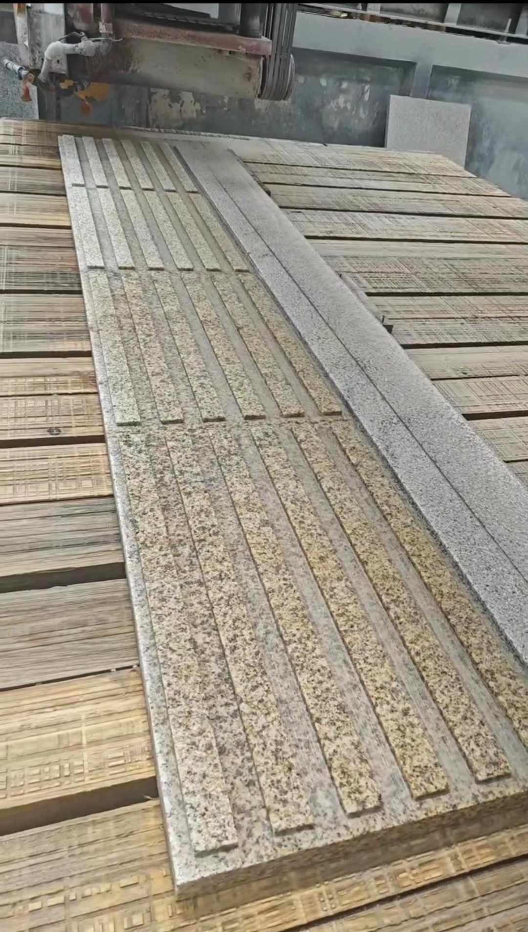 嘉峪关黄金麻盲道石 盲条