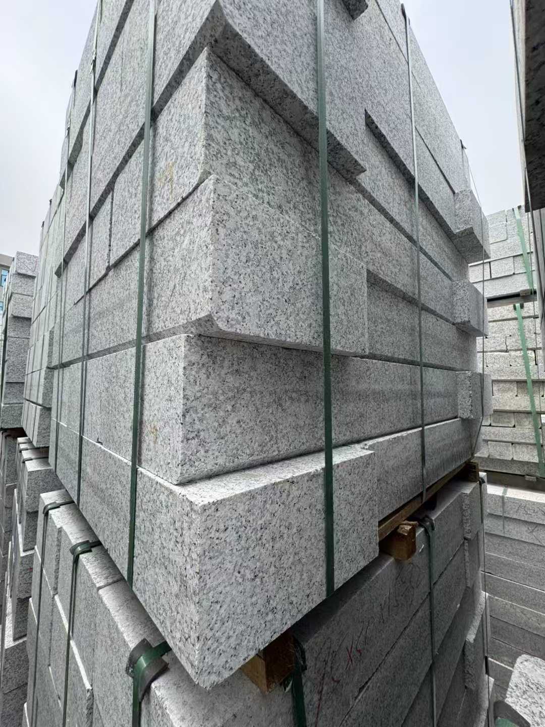 嘉峪关芝麻白路牙石 马路牙子